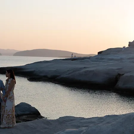 Aggelos Studios * Adamantas (Milos)