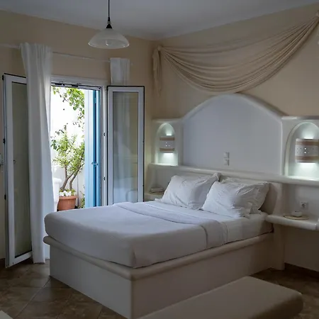 Aggelos Studios * Adamantas (Milos)