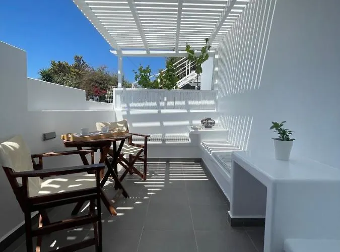 Aggelos Studios Адамас