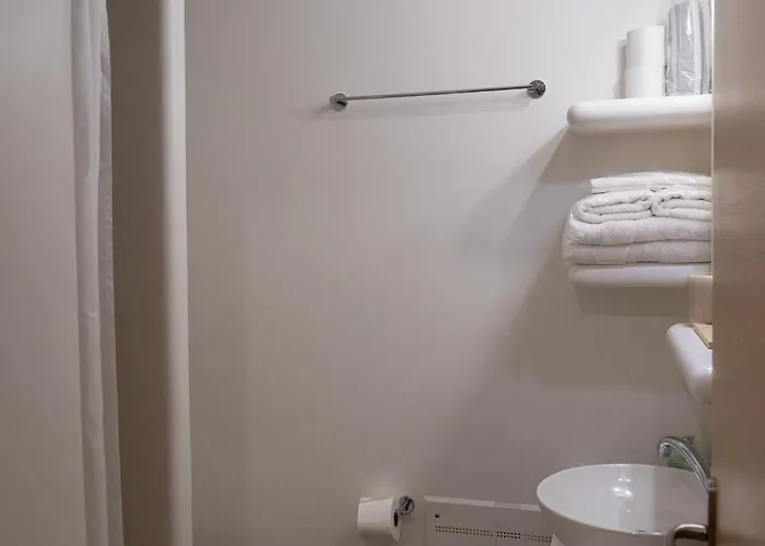 Aggelos Studios Адамас