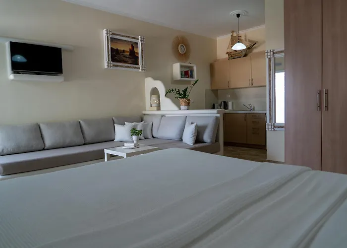 Aggelos Studios Адамас